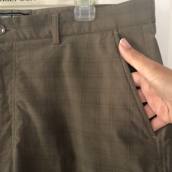 Men’s Shorts Size 38 Sage Green Kirkland Signature Brand Mint Condition - Picture 4 of 8